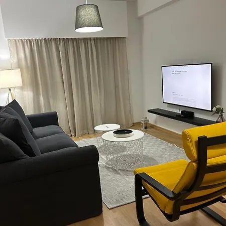 2 Bedroom Flat 5 Minutes To
