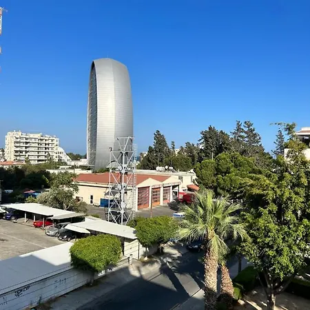 דירה 2 Bedroom Flat 5 Minutes To *
